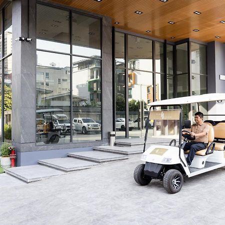 Pure Eleven Hotel Bangkok Makkasan Esterno foto
